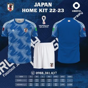 Áo Đấu Đội Tuyển Nhật Bản Sân Nhà World Cup 2022 Màu Xanh Giá Rẻ. Mẫu áo này được lấy màu xanh Altetico làm gam màu chính của chiếc áo. Màu sắc này xuất hiện ở cả mặt trước lẫn mặt sau của áo đấu. Sắc xanh này khiến cho chiếc áo đấu vô cùng thu hút và ấn tượng hơn nữa trong mắt người nhìn.