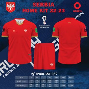 Áo Đấu Đội Tuyển Serbia Sân Nhà World Cup 2022 Màu Đỏ Đẹp. Áo được sử dụng gam màu đỏ làm gam màu chủ đạo chính cho chiếc áo. Nhằm giúp tôn vinh những chi tiết cần nhấn mạnh quan trọng khác trên áo đấu. Ngoài ra, sẽ có sự xuất hiện đầy ấn tượng của màu vàng đồng, tạo ra sự mới mẻ nhấn định cho chiếc áo này.