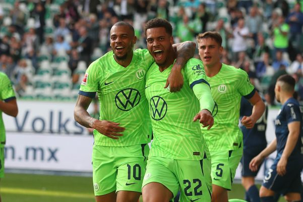 Áo bóng đá Wolfsburg 2023 sân nhà