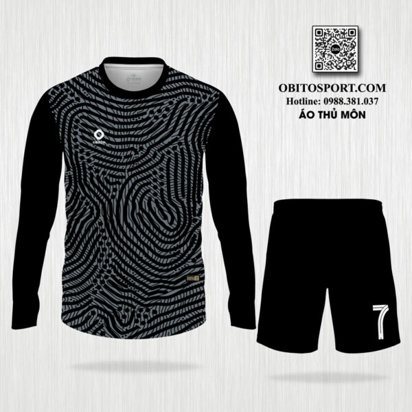 Áo thủ môn ấn tượng