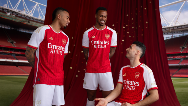 Trang phục thi đấu sân nhà của câu lạc bộ Arsenal 23/24