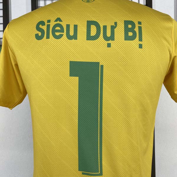 Chọn tên để in lên áo bóng đá