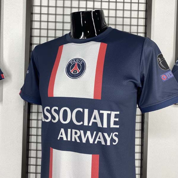 Cận cảnh mẫu logo áo đấu CLB PSG 